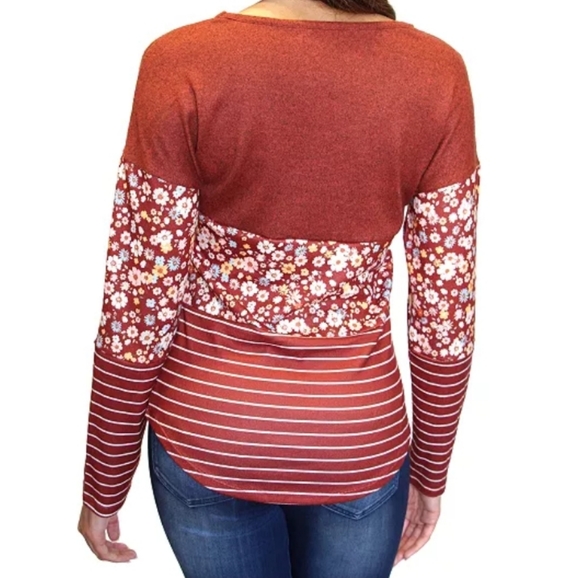 Fun sweater with face mask - Picture 2 of 2